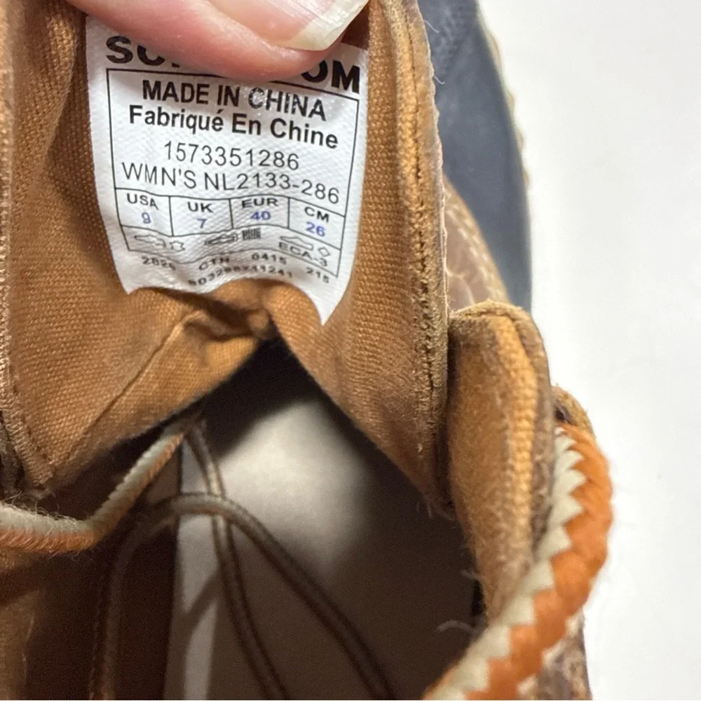Sorel Boots Women's Size 9 Out N About NL2133-286 Ankle Duck Waterproof Leather